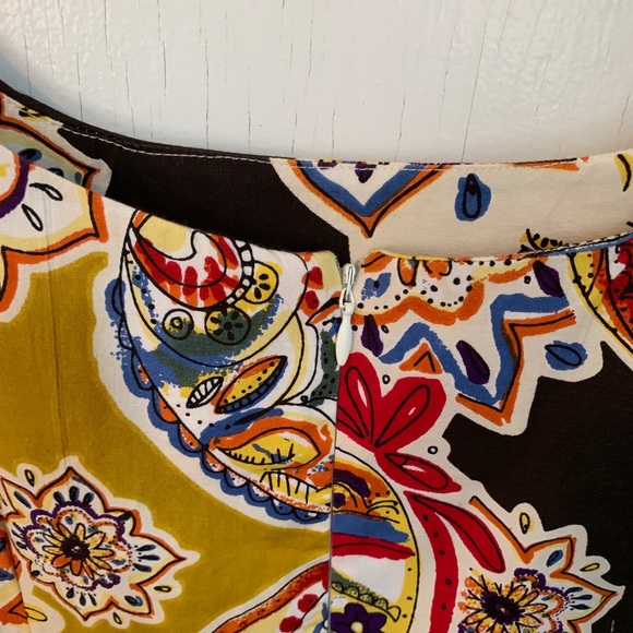 Patterned Sheath Dress - Picture 4 of 5